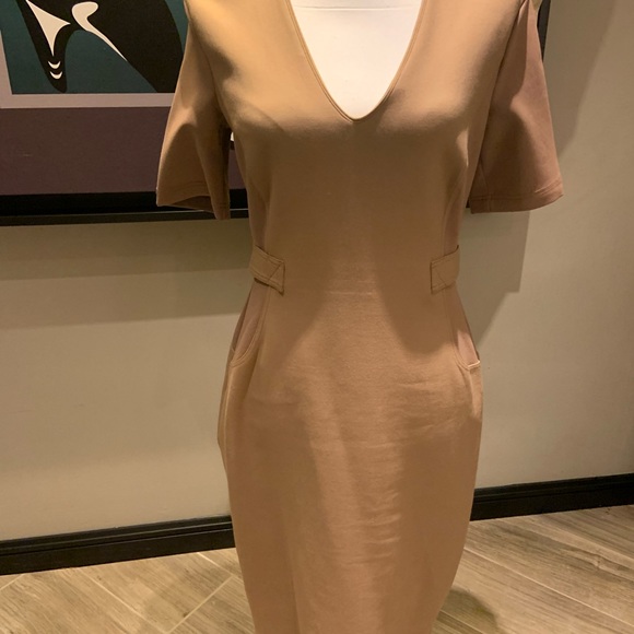 Burberry camel jersey fitted dress - Picture 5 of 7